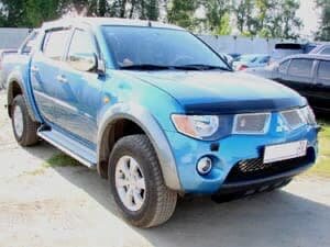 Дефлектор капота (мухобойка) Mitsubishi Pajero Sport 2008-2015 (Митсубиши Паджеро Спорт) SIM